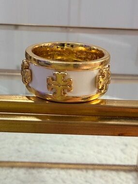 Tory Burch Gold and White Kira enamel band ring - New Size 7 and 8
